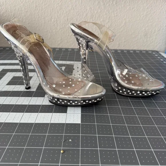 Fabulicious Size 7 Silver Rhinestone Platform Heels Bodybuilding Dance Peep Toe - Picture 2 of 10